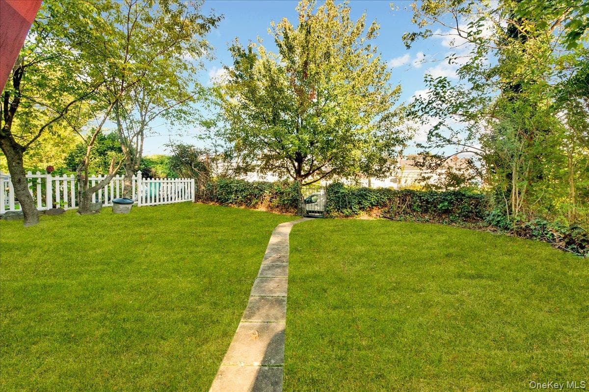 8 Soundview Terrace Unit: 8 thumbnail 3