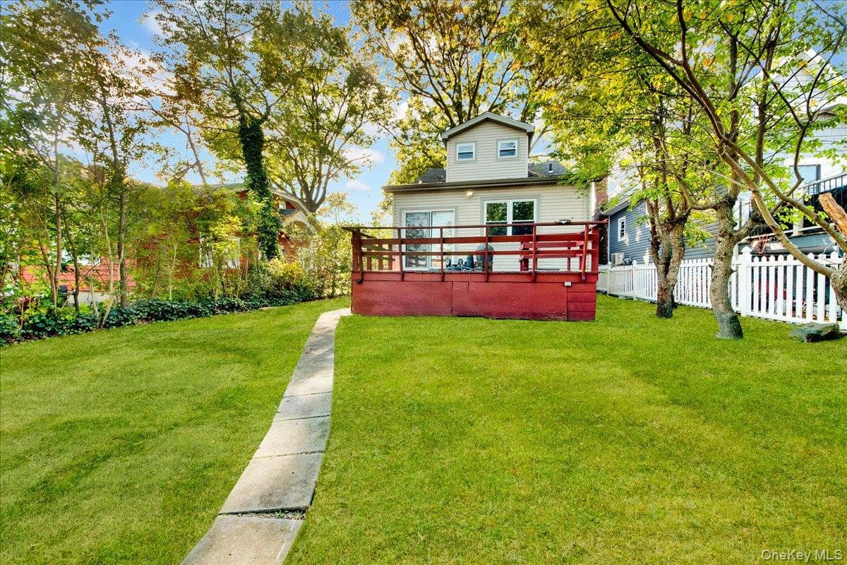 8 Soundview Terrace Unit: 8 thumbnail 2