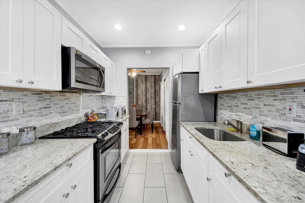 2925 Matthews Avenue Unit: 5H thumbnail 16