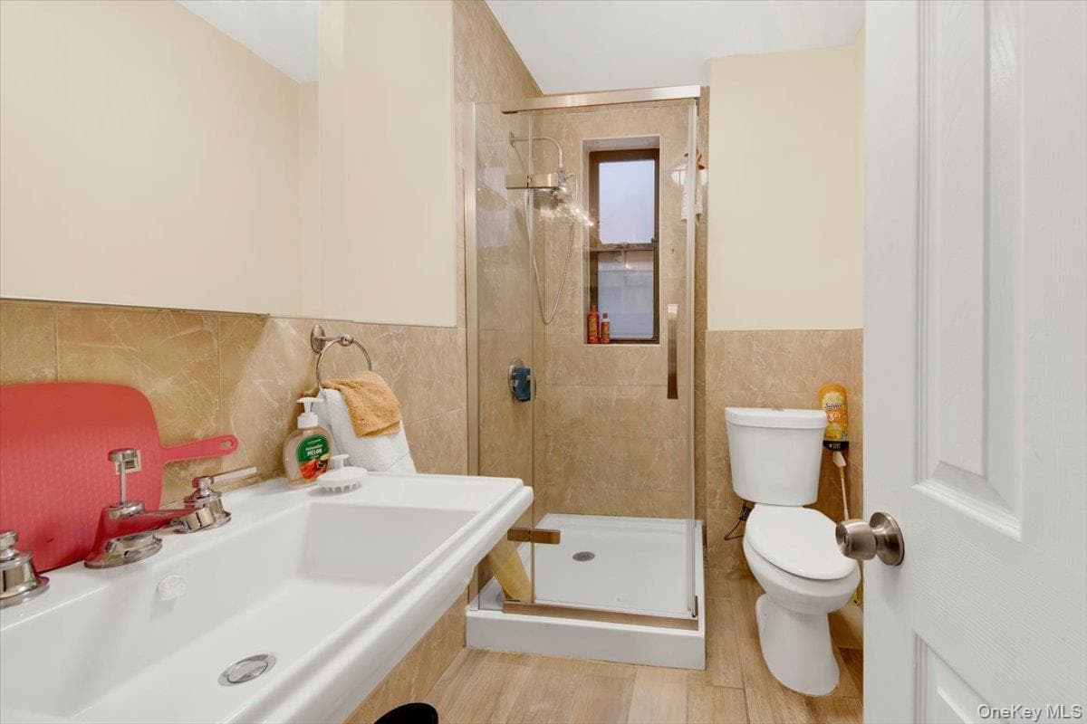 2925 Matthews Avenue Unit: 5H thumbnail 5