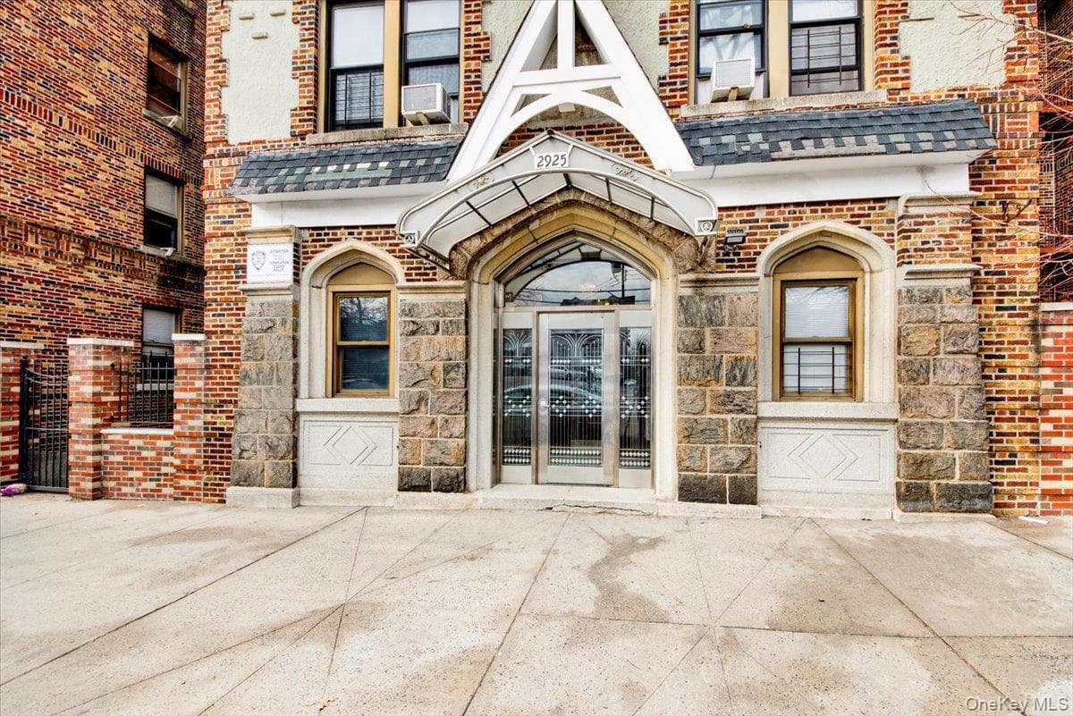 2925 Matthews Avenue Unit: 5H, Bronx