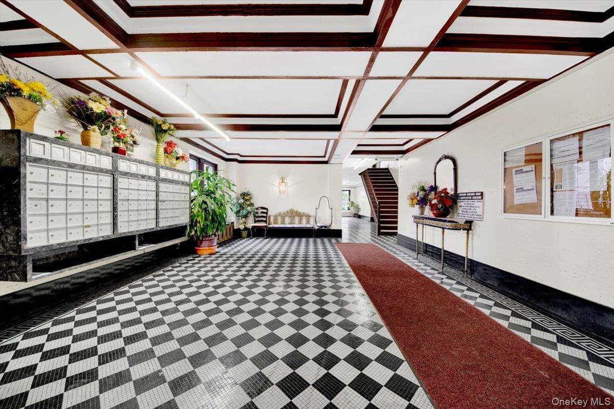 2925 Matthews Avenue Unit: 5H thumbnail 2