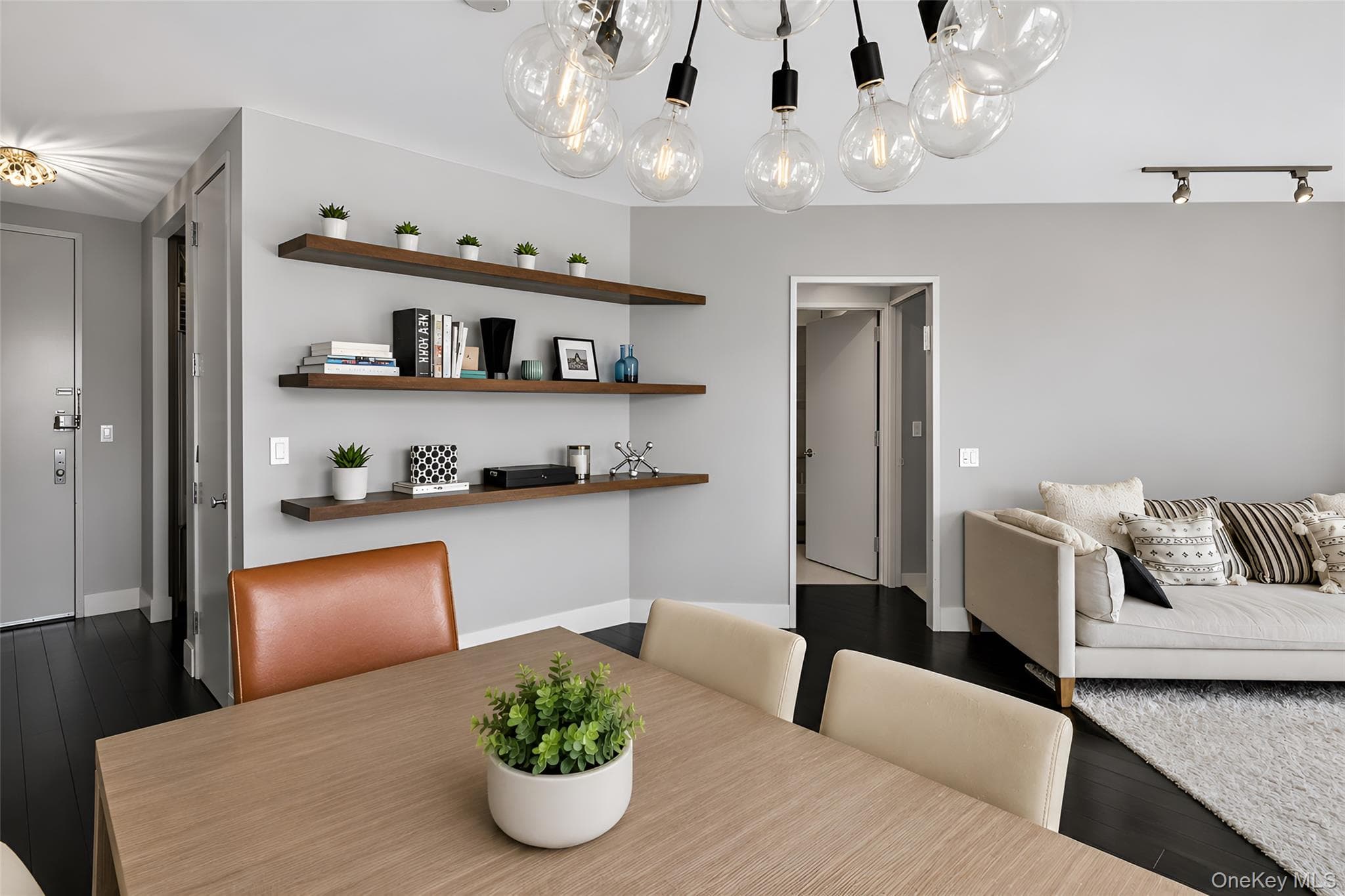 200 E 61st Street Unit: 35B thumbnail 2