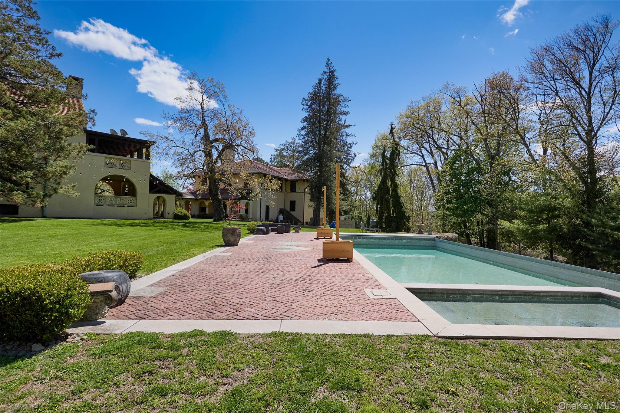 14 Castleton Drive thumbnail 5