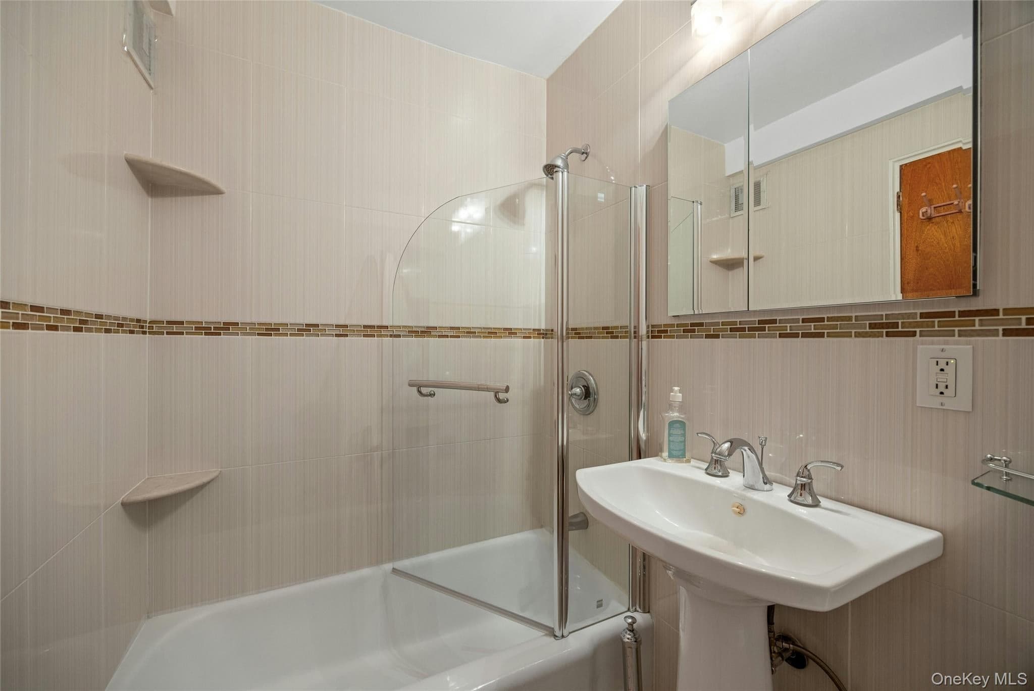 34-43 60th Street Unit: 2F thumbnail 19