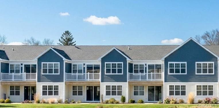 606 Bay View Circle Unit: 6, Moriches