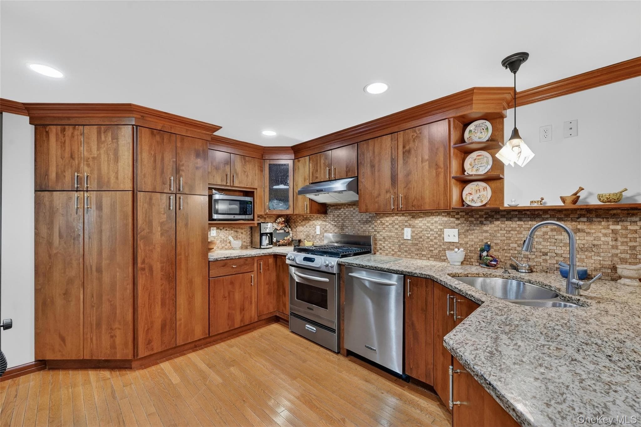 208 Oakland Avenue thumbnail 36