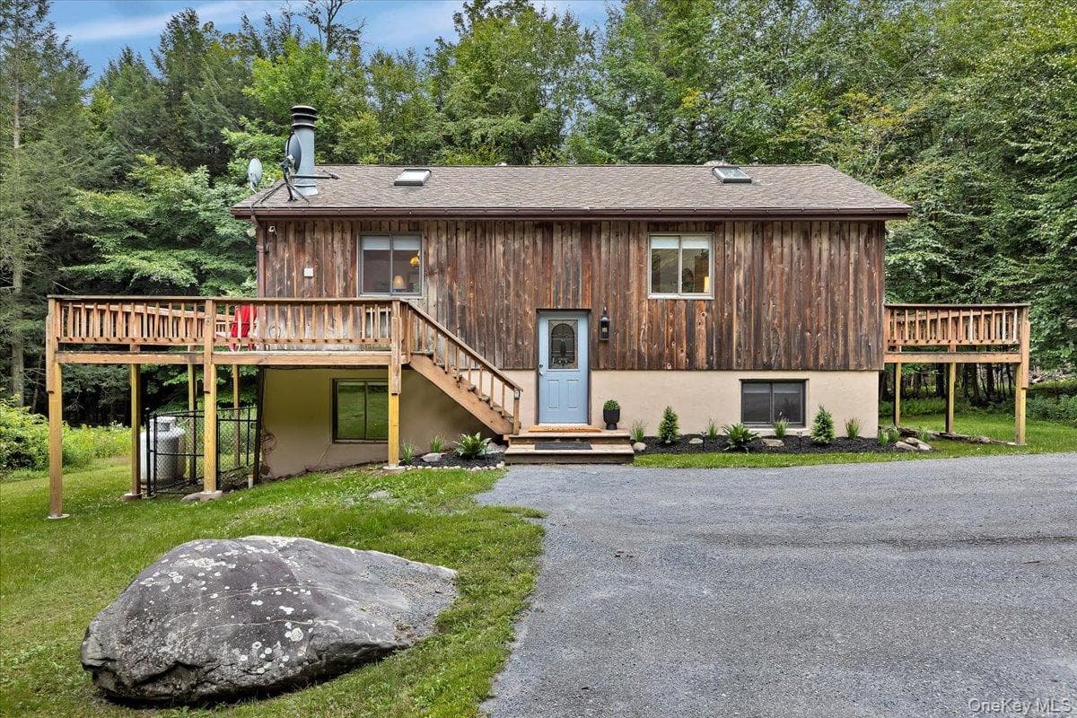 307 Bobillen Drive photo 1