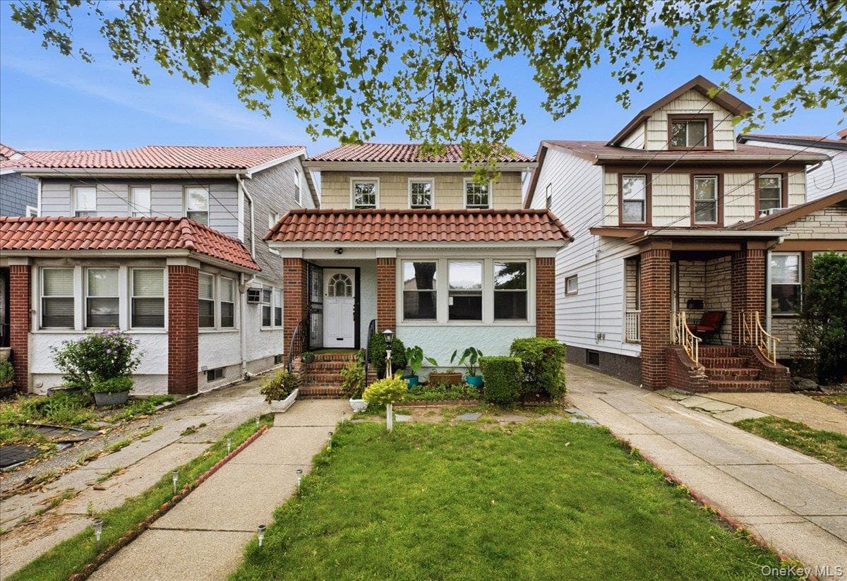 80-25 Woodhaven Boulevard photo 1