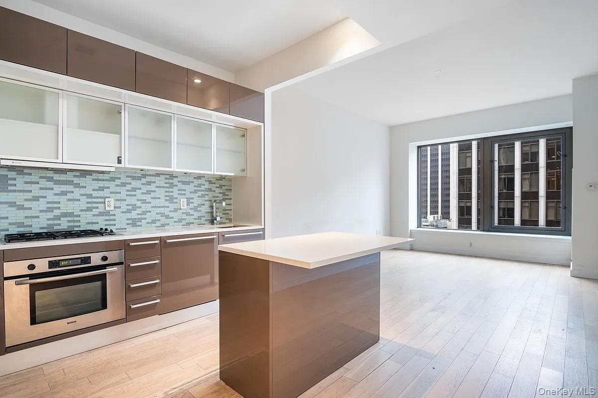 75 Wall Street Unit: 24D thumbnail 2