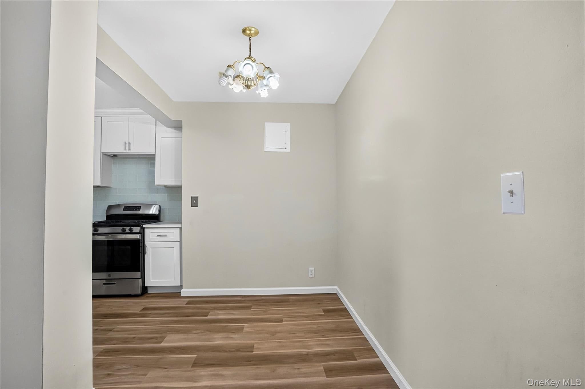 8915 Parsons Boulevard Unit: 11D thumbnail 6