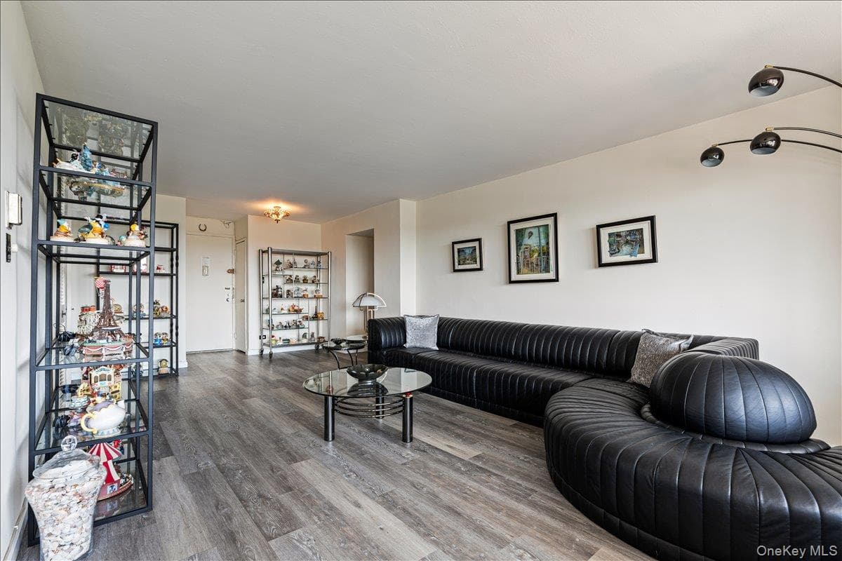 18-15 215th Street Unit: 10D thumbnail 4