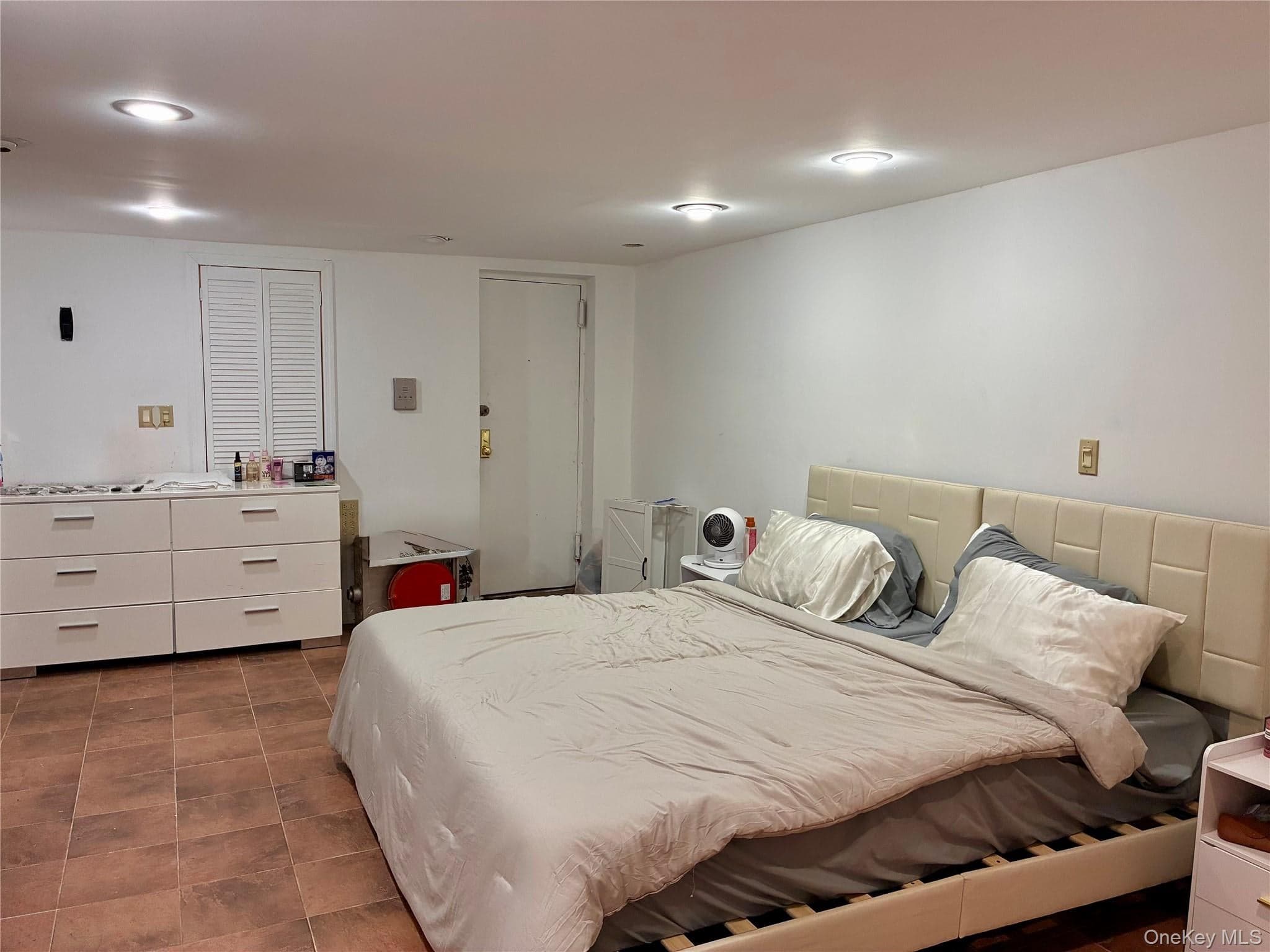 1713 E 14th Street Unit: A thumbnail 11