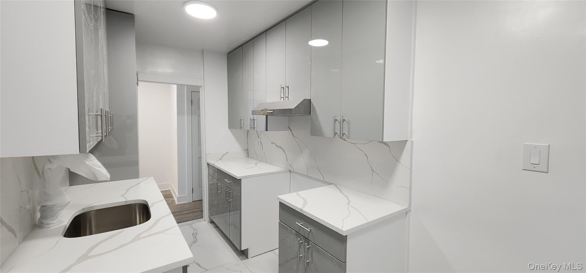 83-52 Talbot Street St Unit: 1-J thumbnail 4