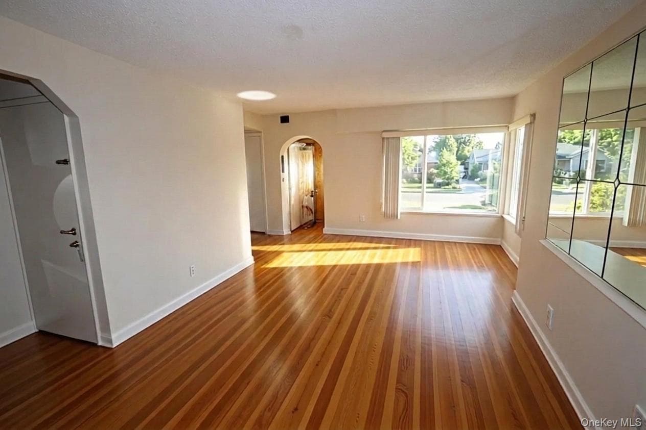 4108 Wilder Avenue thumbnail 2