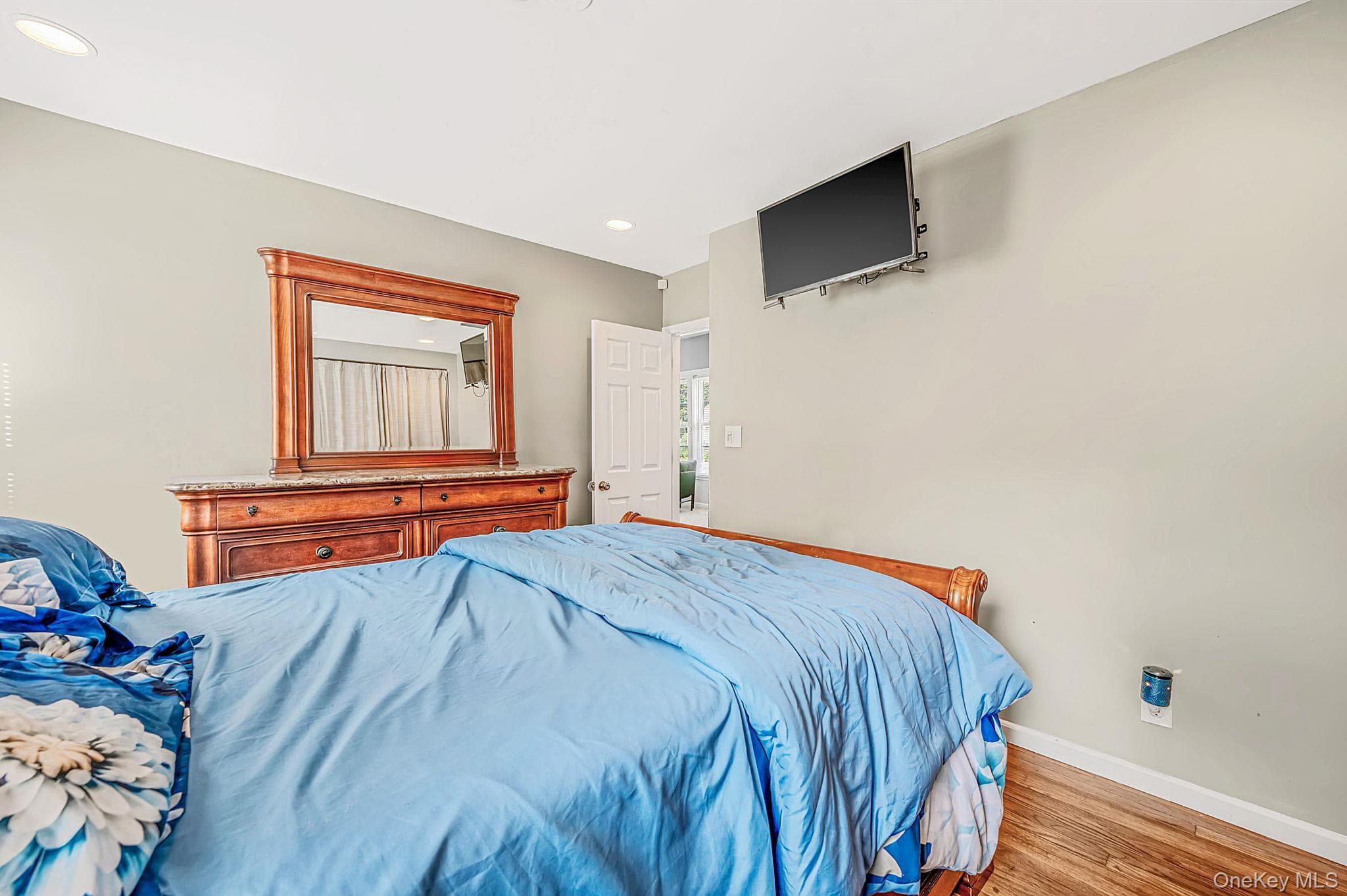 207 Laurelton Drive thumbnail 7