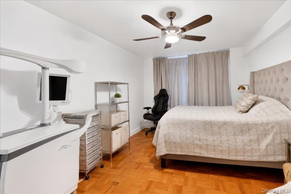 2835 Webb Avenue Unit: 4B thumbnail 3