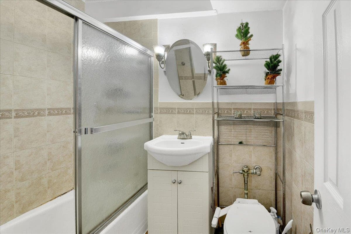 2835 Webb Avenue Unit: 4B thumbnail 8