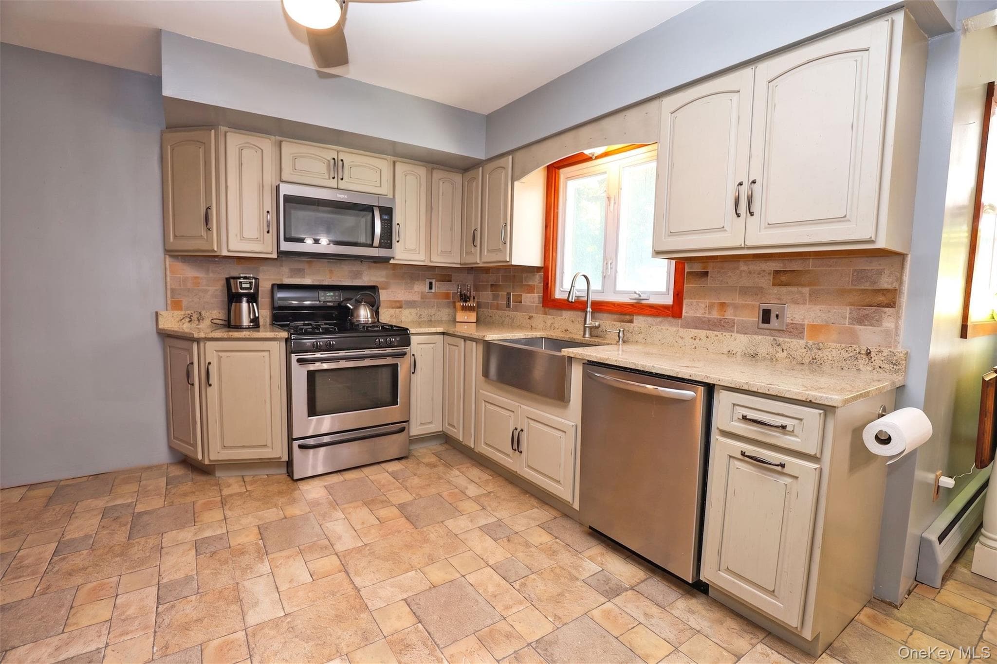 13 Edith Avenue thumbnail 15