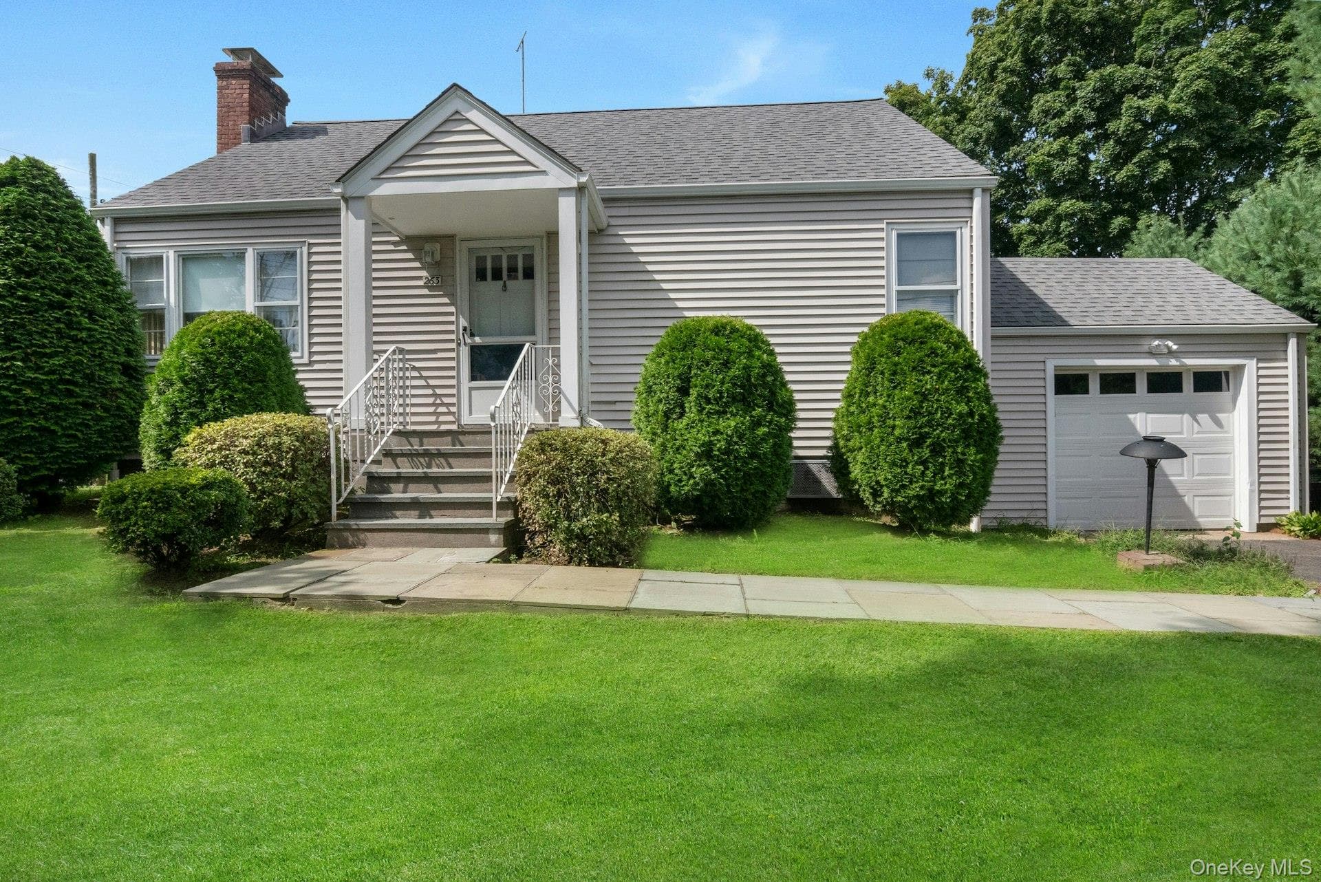 263 Pythian Avenue thumbnail 2