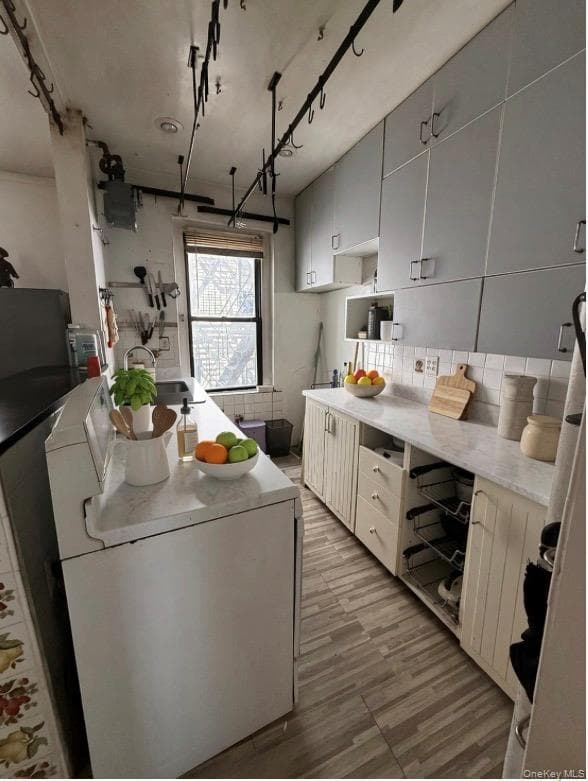 2167 33rd Street Unit: 3H thumbnail 5