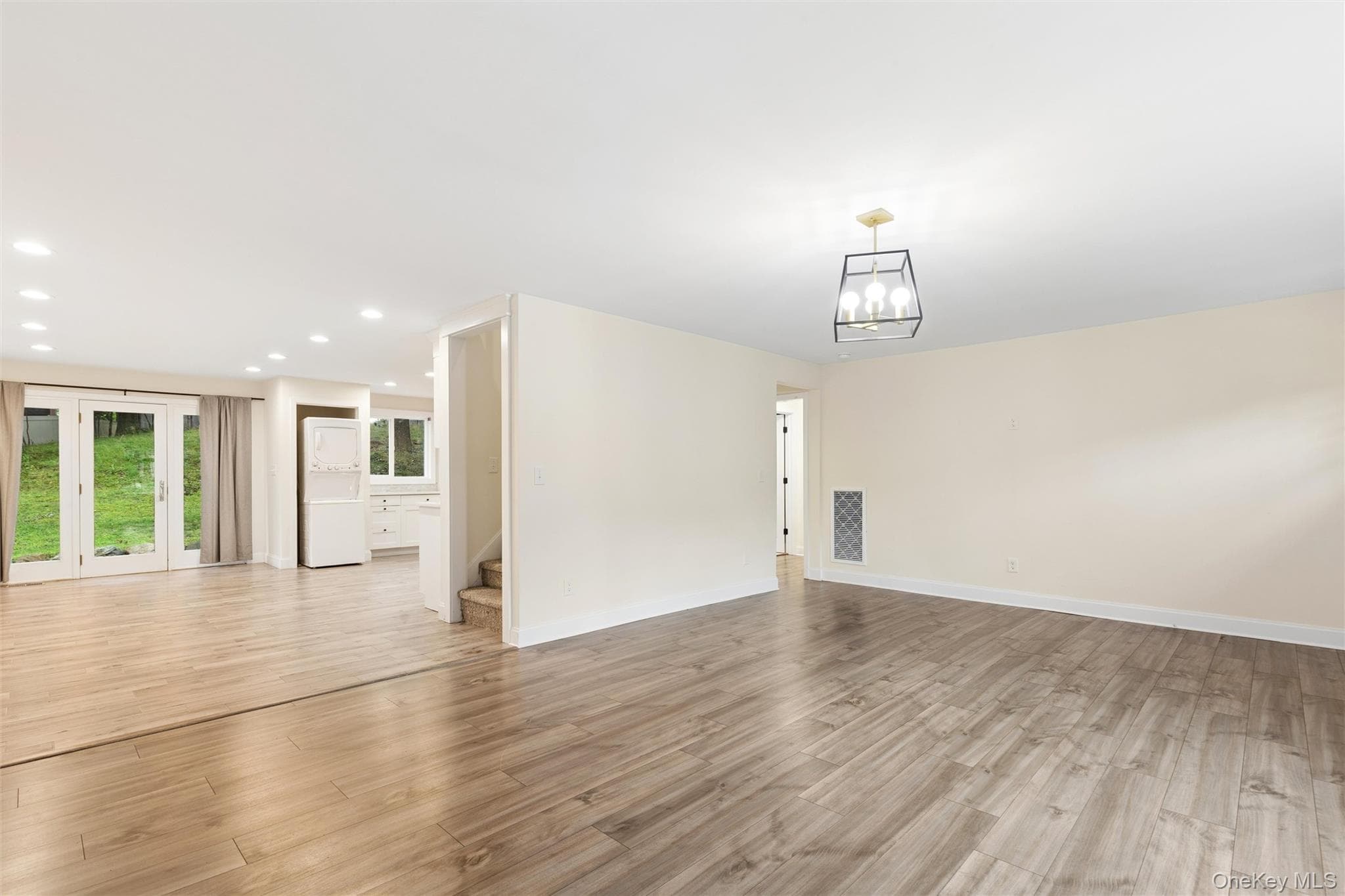 2639 N Wading River Road thumbnail 12