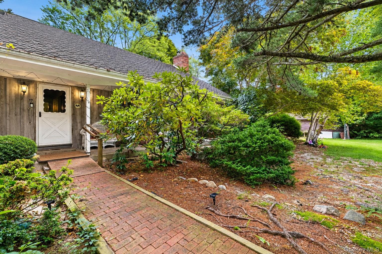 17 Washington Avenue, Holtsville