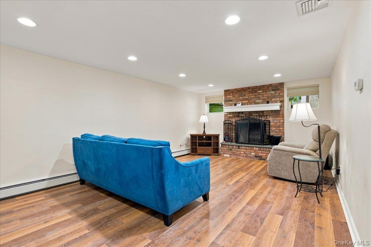 20 Lancaster Lane thumbnail 13