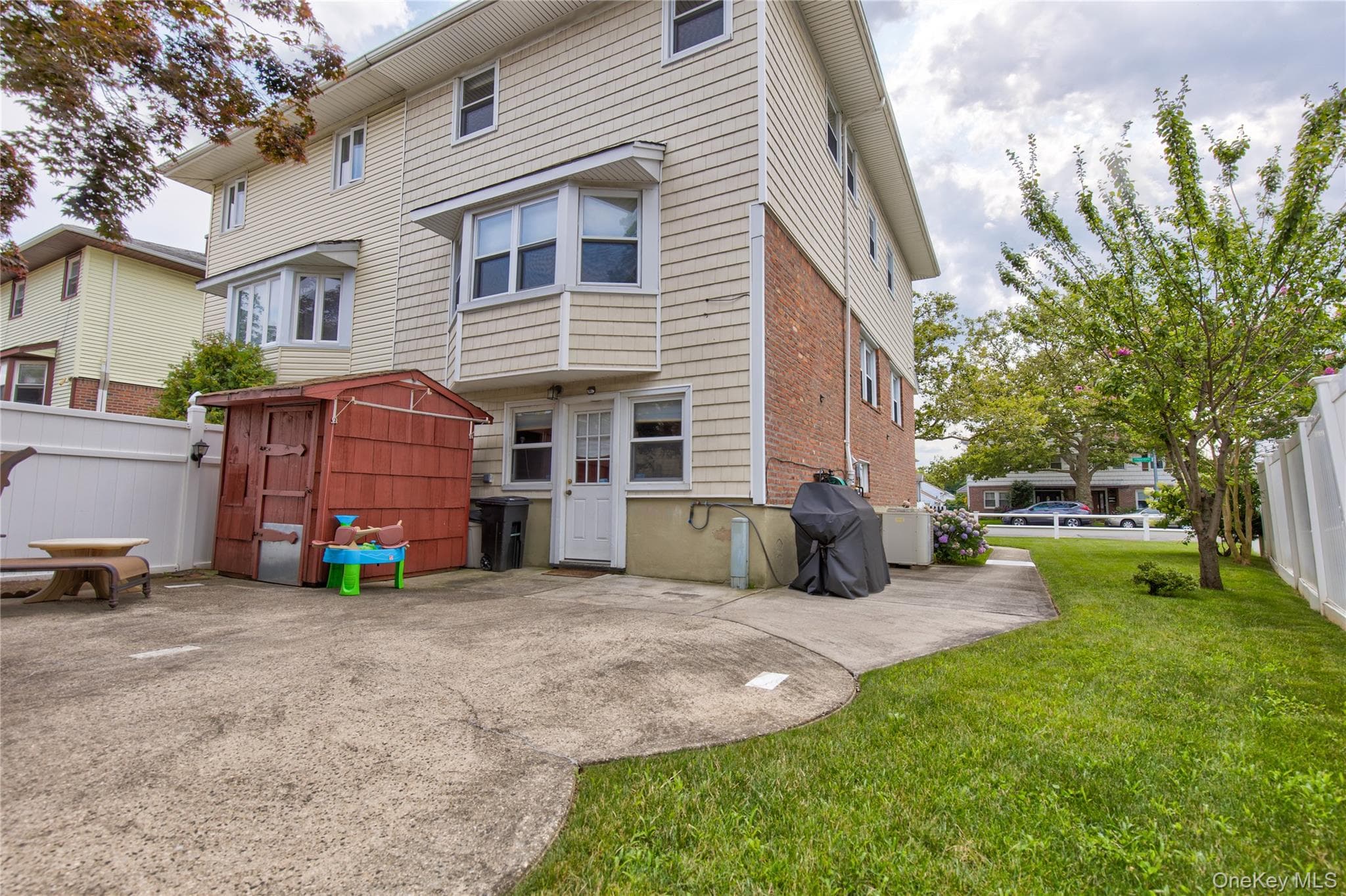 5703 Cloverdale Boulevard thumbnail 15