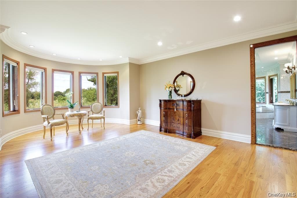527 Manhasset Woods Road thumbnail 26