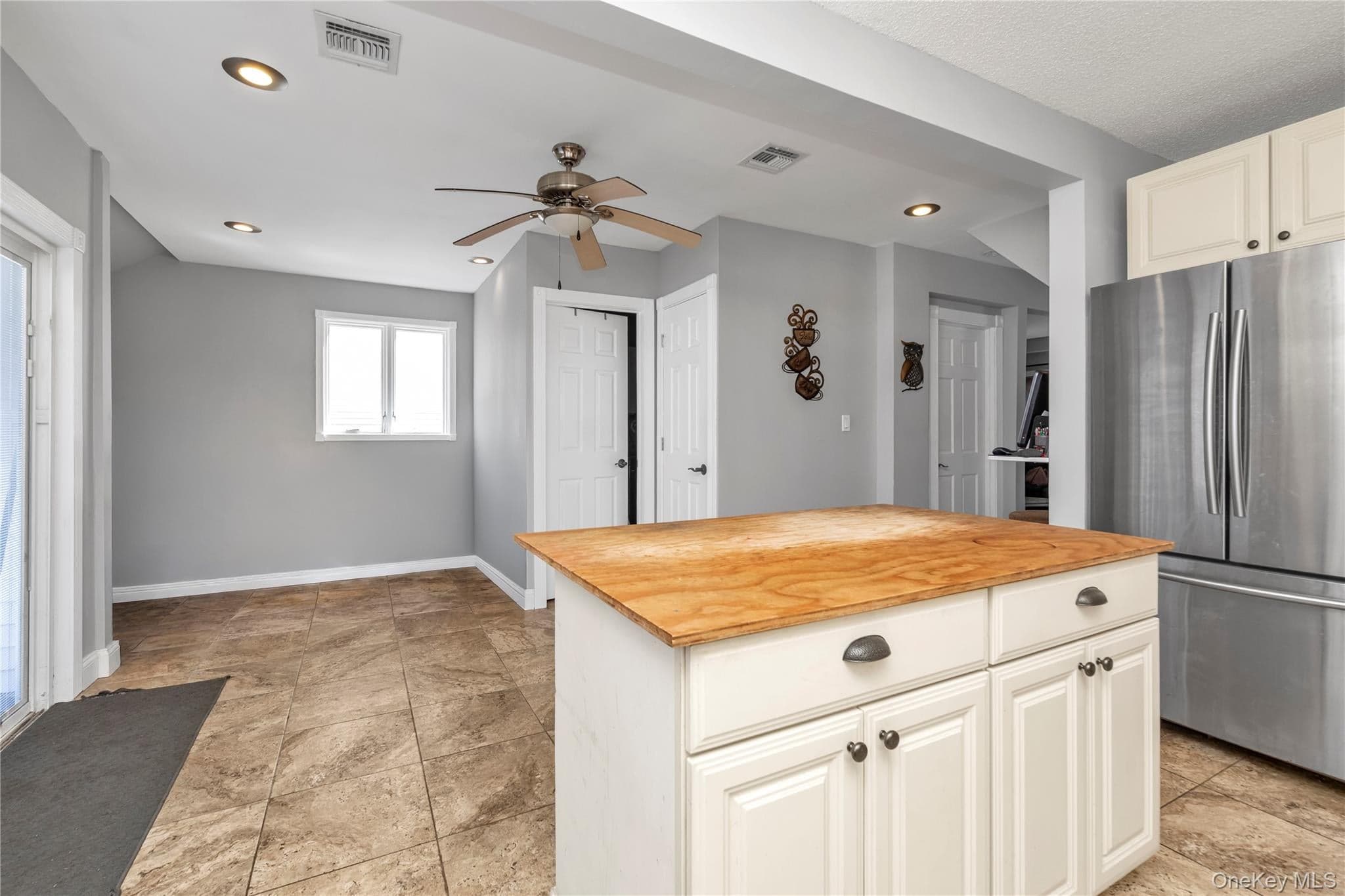 2457 Williams Court thumbnail 4
