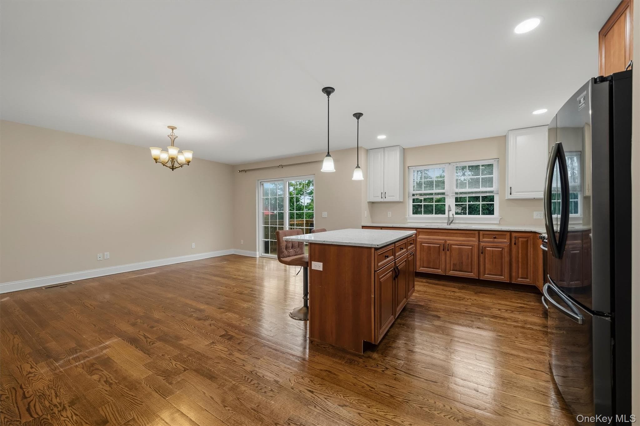 809 Fairway Court thumbnail 17
