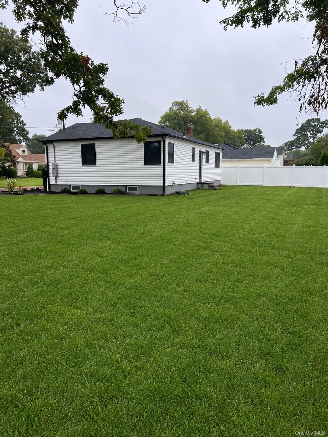 98 Beecher Road thumbnail 18