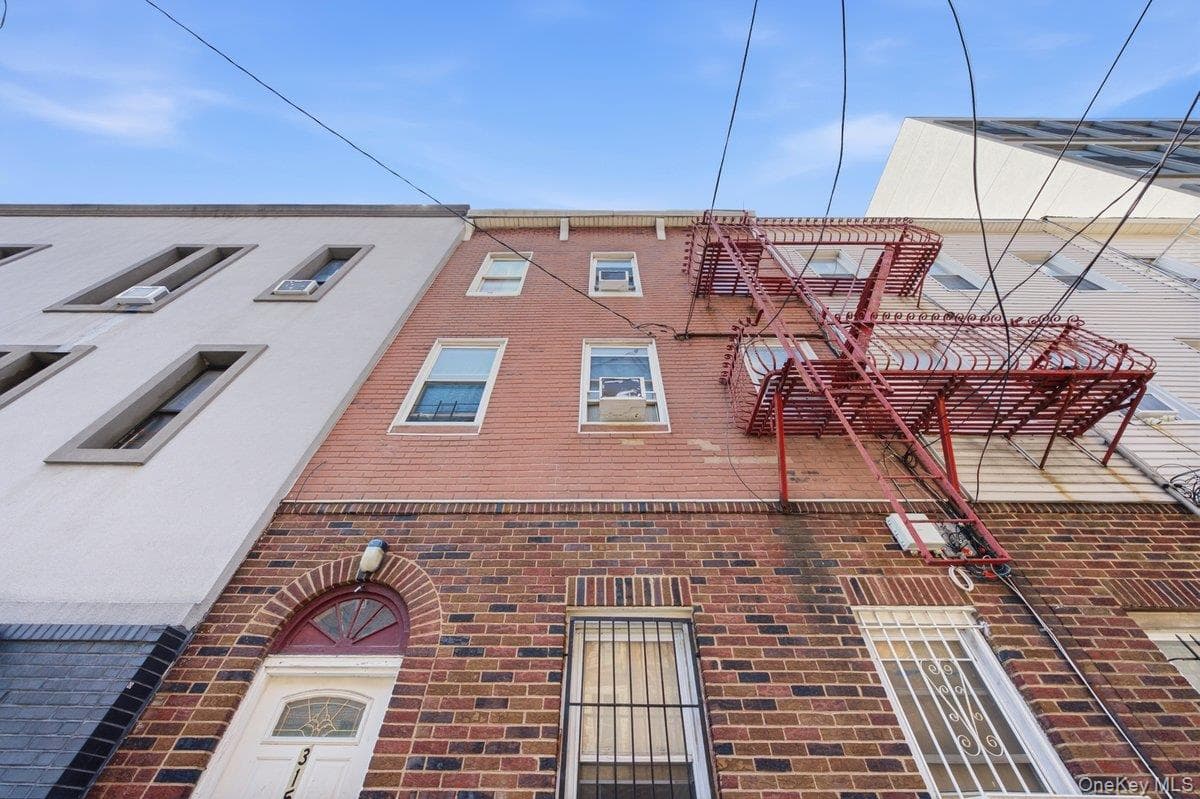 3159 Villa Avenue thumbnail 2