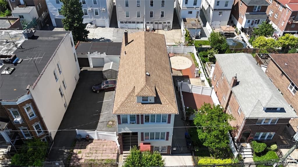 2877 Harrington Avenue thumbnail 3