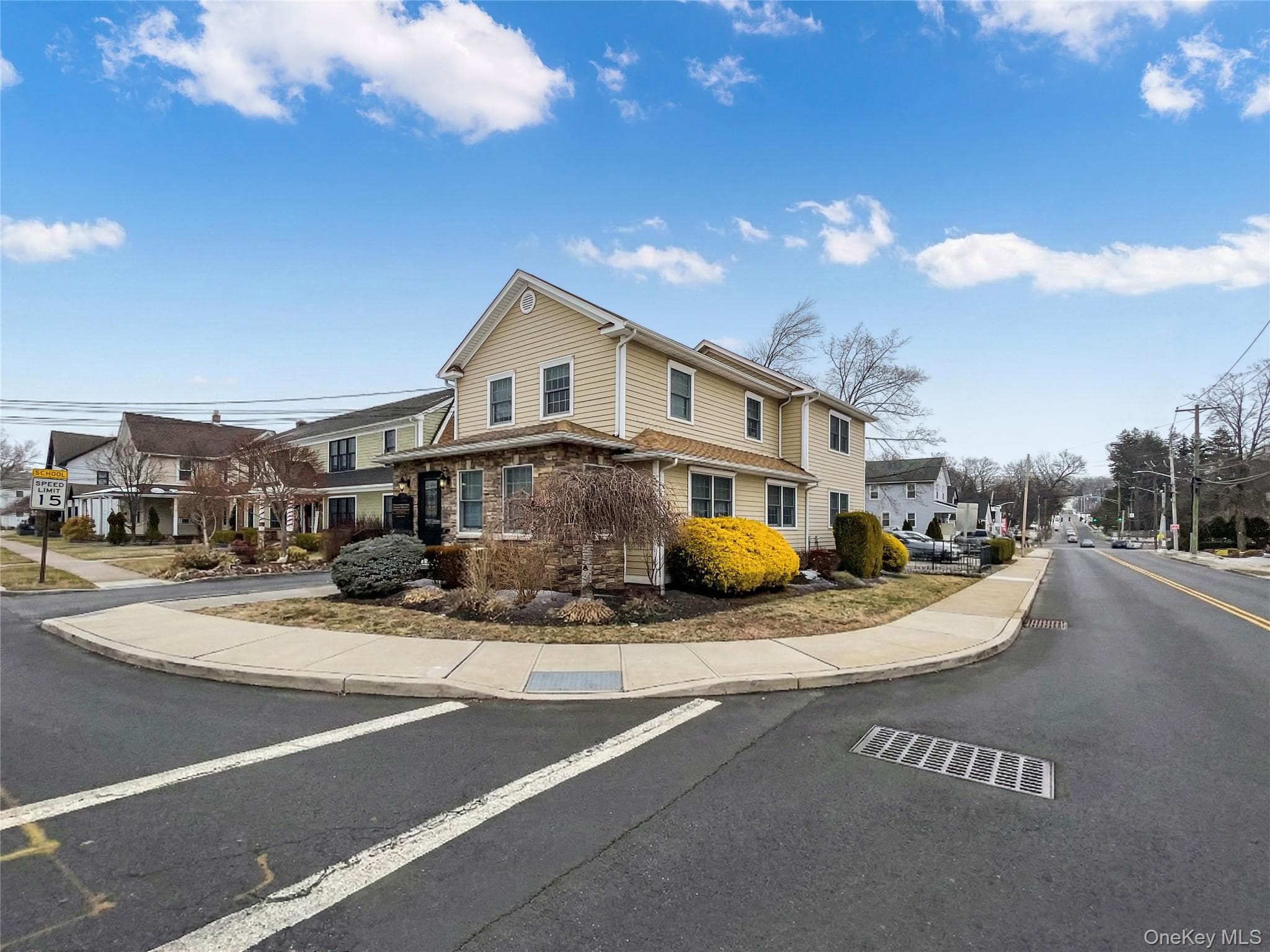 146 Maple Avenue photo 1