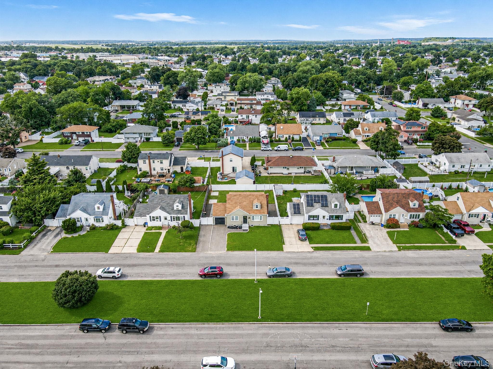 13 Maple Drive thumbnail 3