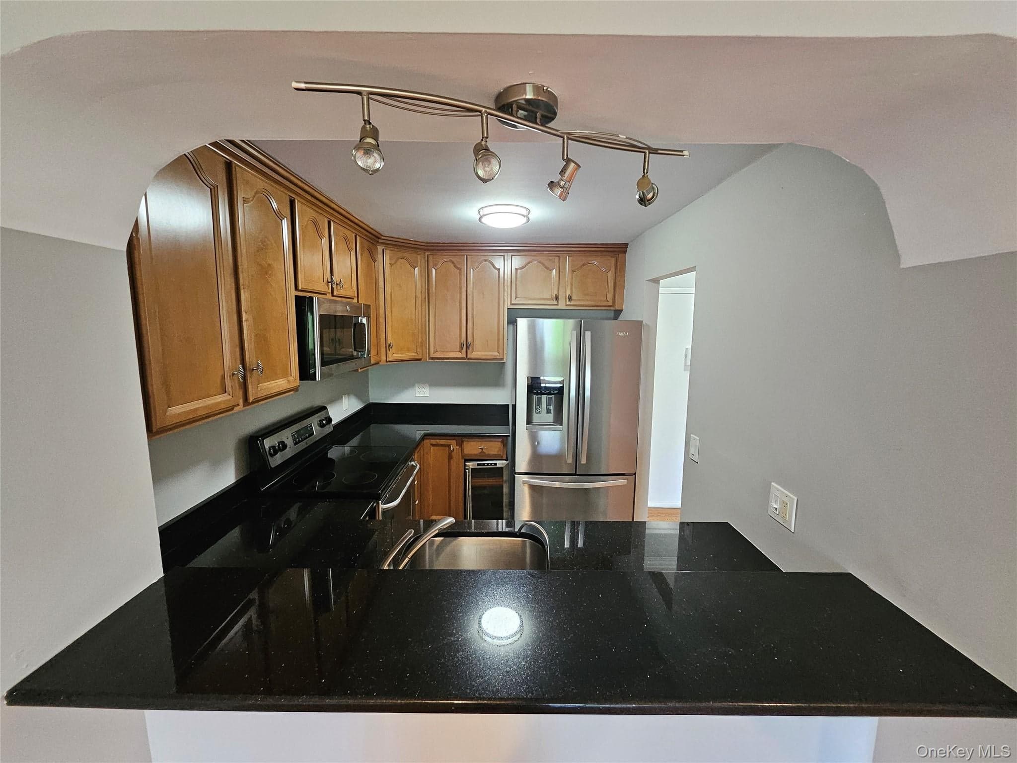 89 N Broadway Unit: 221 thumbnail 12