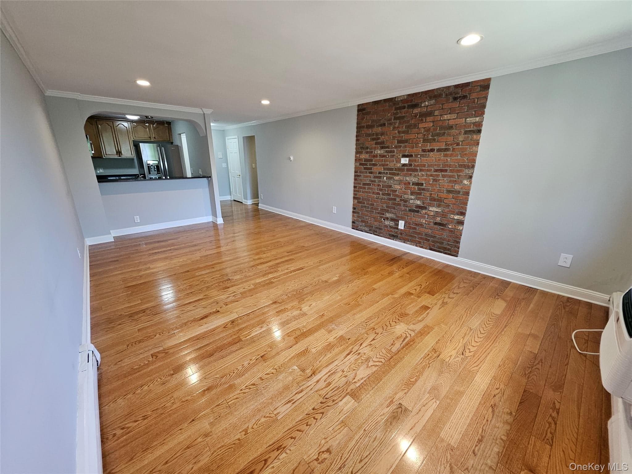 89 N Broadway Unit: 221 thumbnail 13
