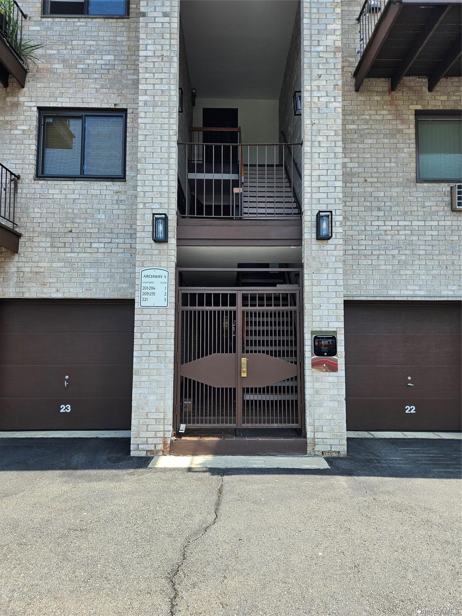 89 N Broadway Unit: 221 thumbnail 2