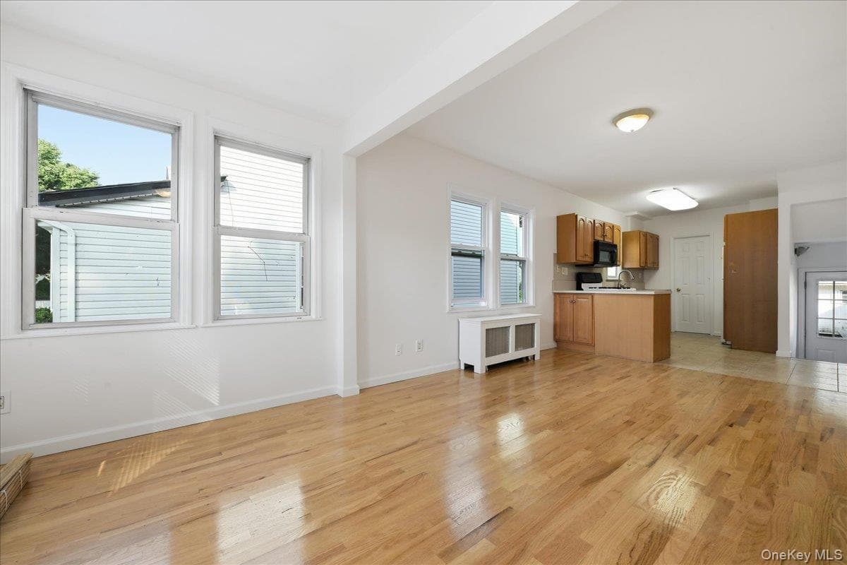 22237 Edmore Avenue thumbnail 4