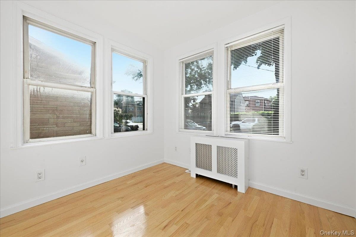 22237 Edmore Avenue thumbnail 12