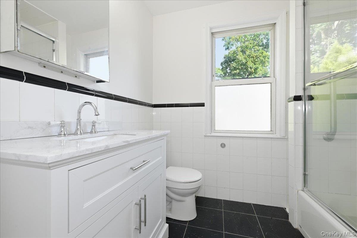 22237 Edmore Avenue thumbnail 9