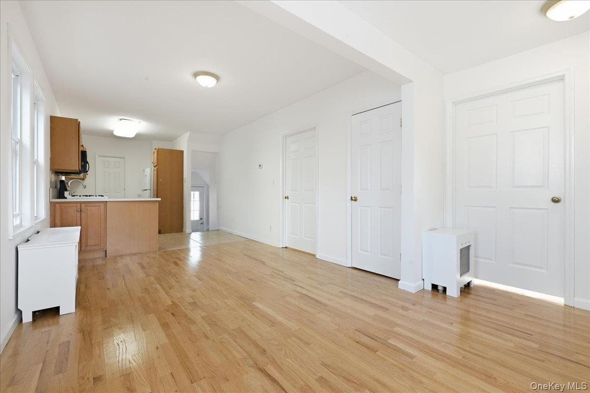 22237 Edmore Avenue thumbnail 5