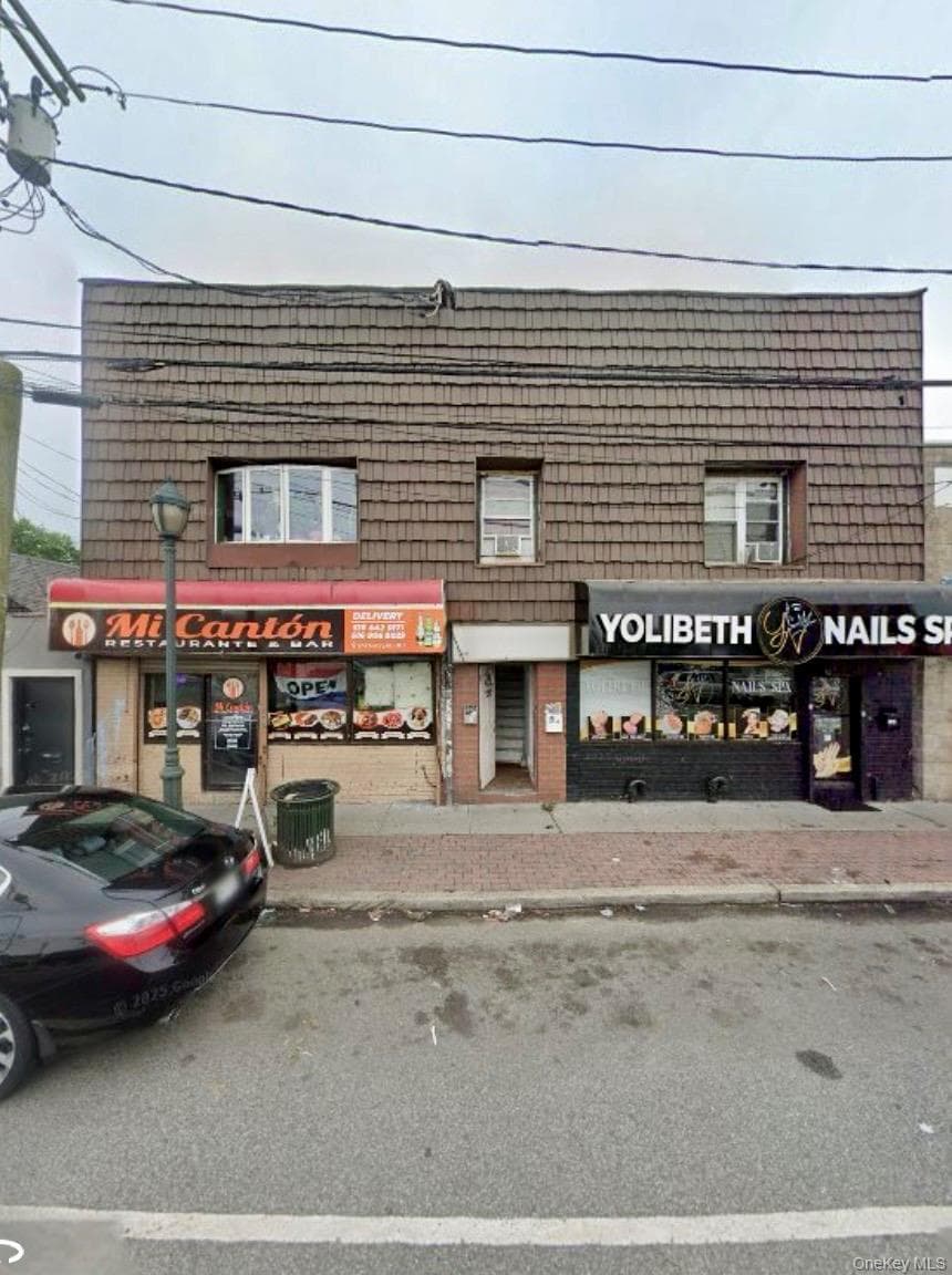 241 Nassau Road thumbnail 2