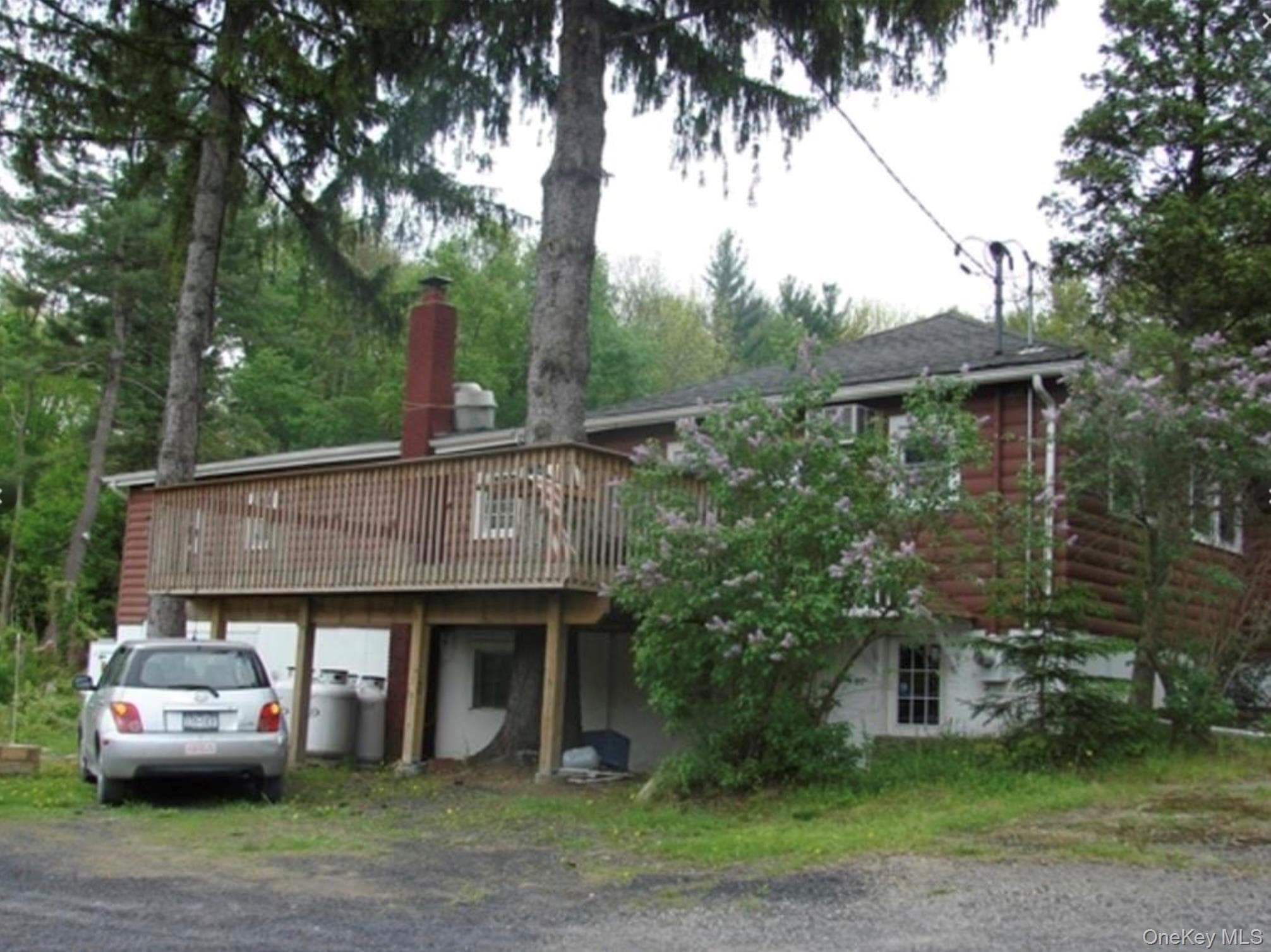 87 S Maple Avenue thumbnail 2