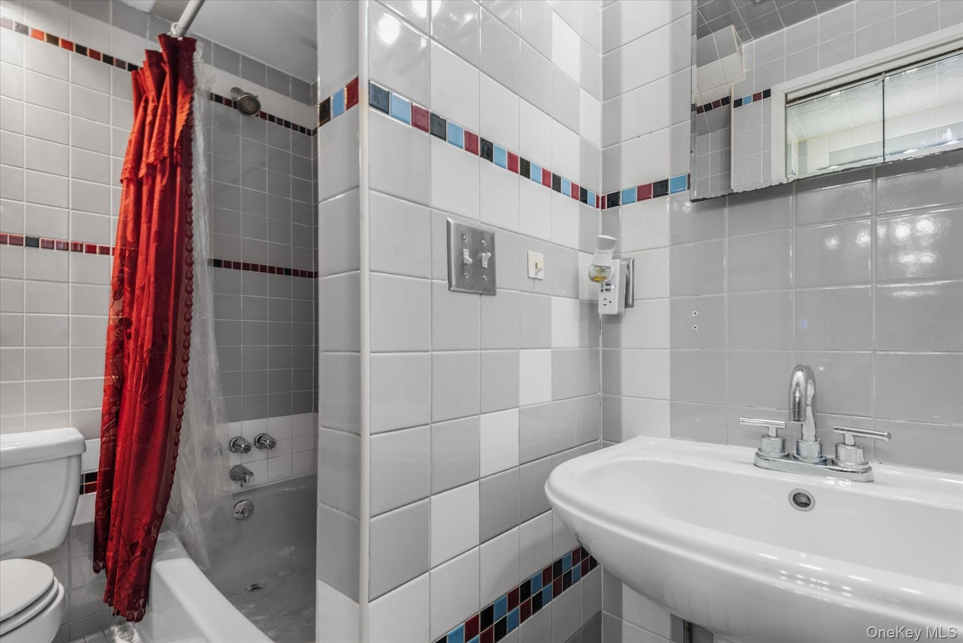 1241 Putnam Avenue thumbnail 12