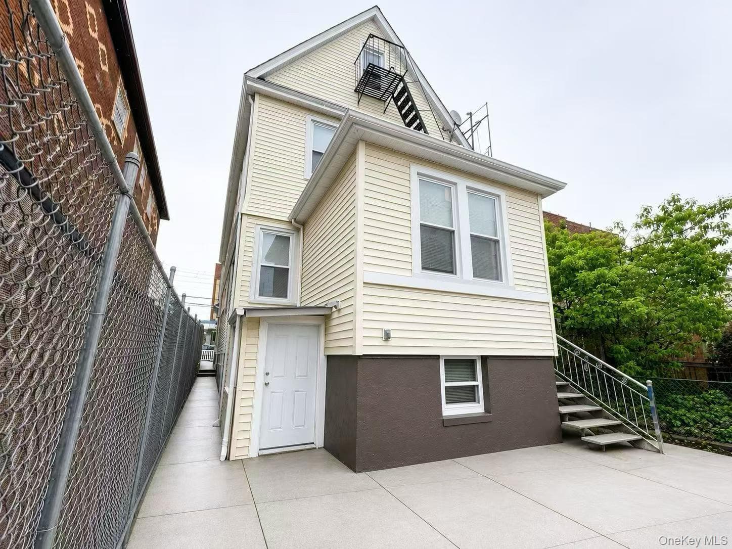 52-12 103 Street thumbnail 2