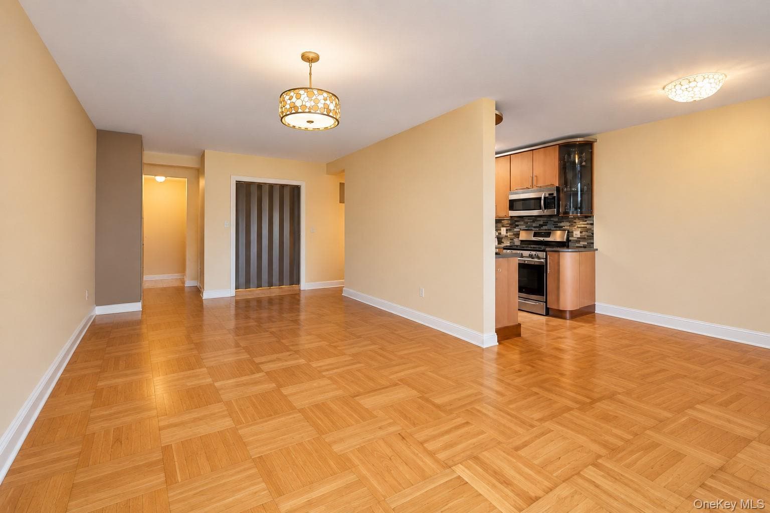3901 Independence Avenue Unit: 4F thumbnail 3