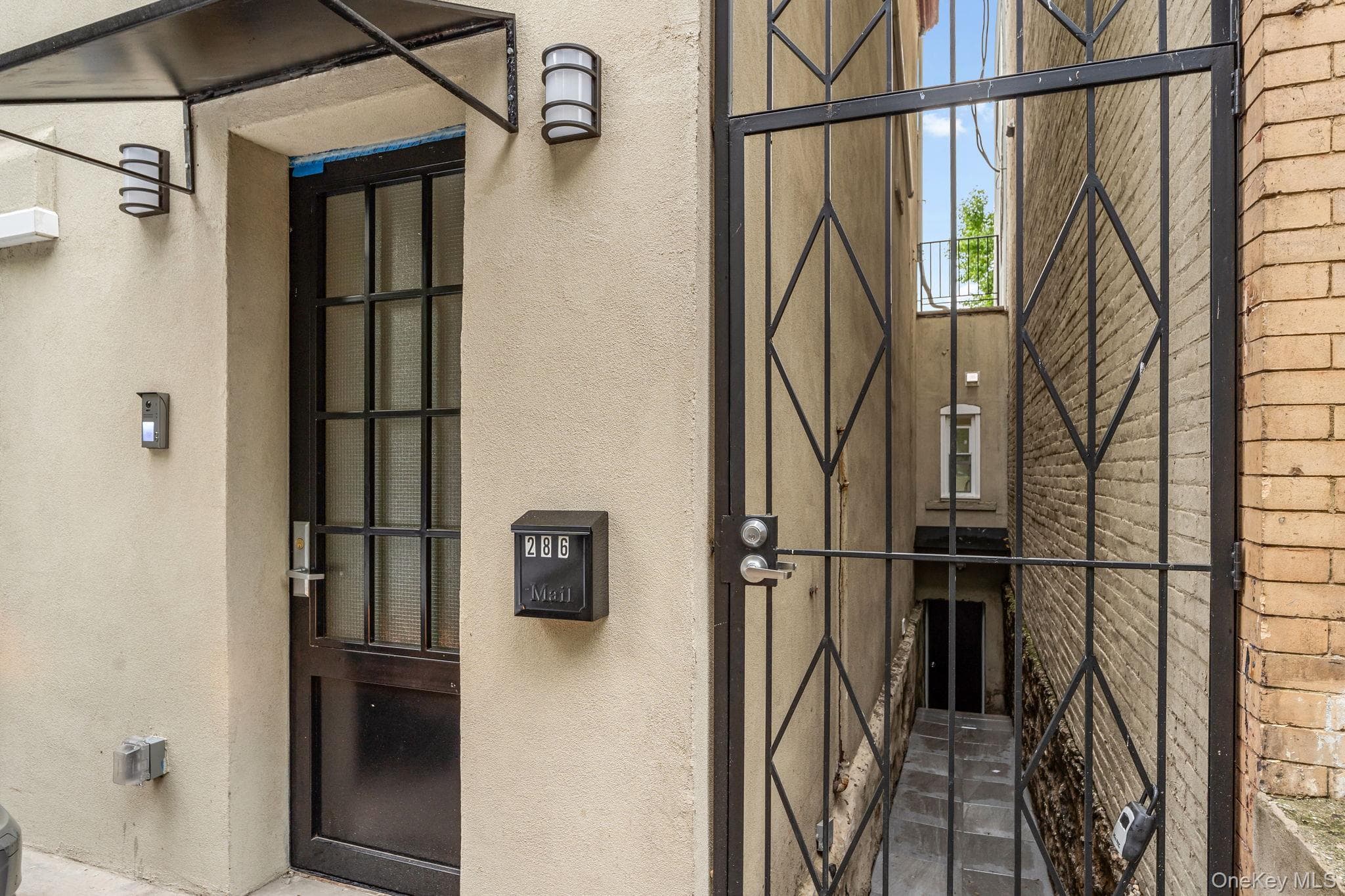 286 Wadsworth Avenue thumbnail 3